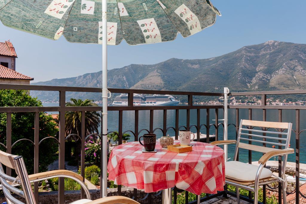 Celine'S Place By The Sea Kotor Exterior foto